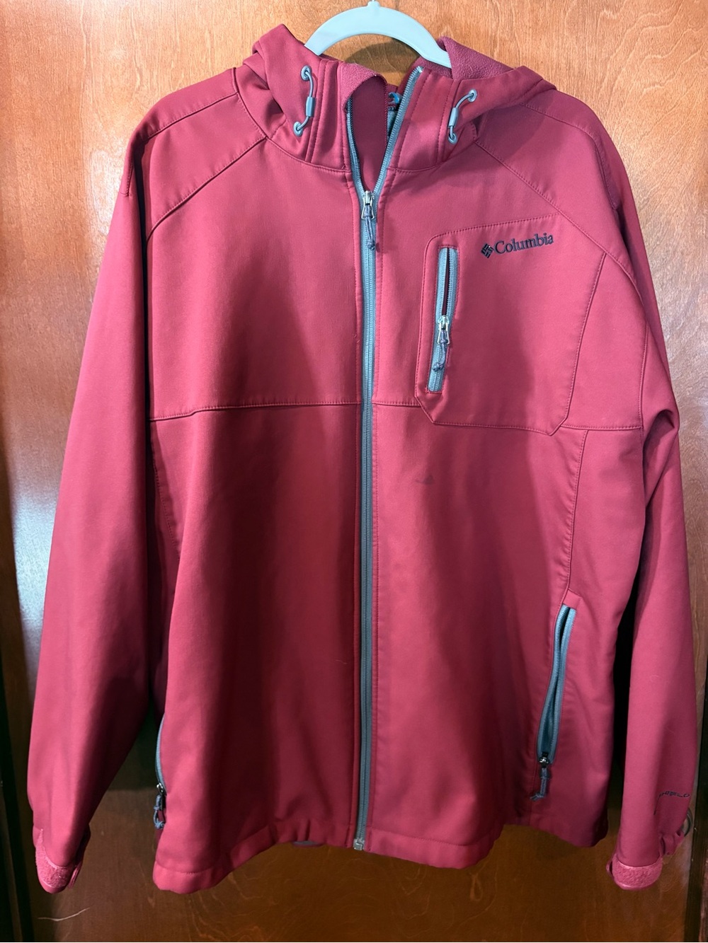Columbia Men's Maroon Hooded Fleece  Lined Jacket